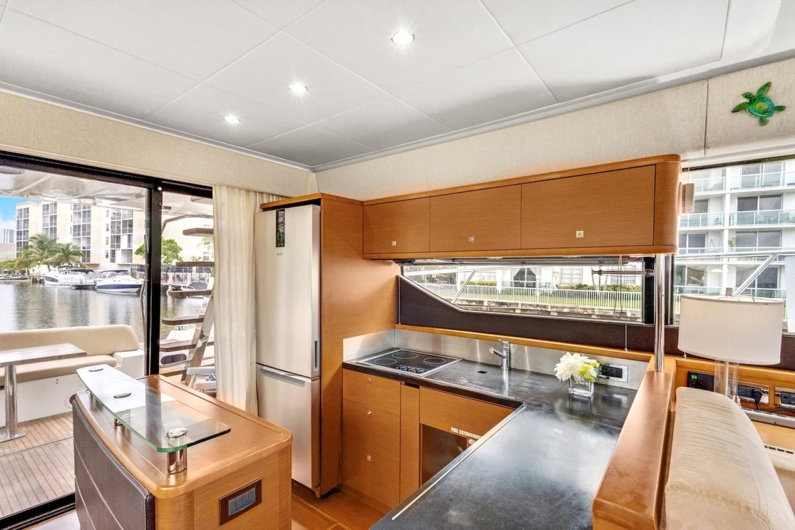 2011 Prestige 60 - Photo 35