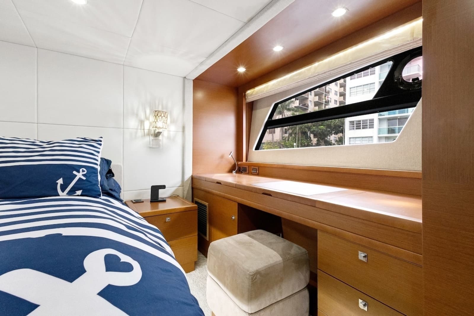 2011 Prestige 60 - Photo 64
