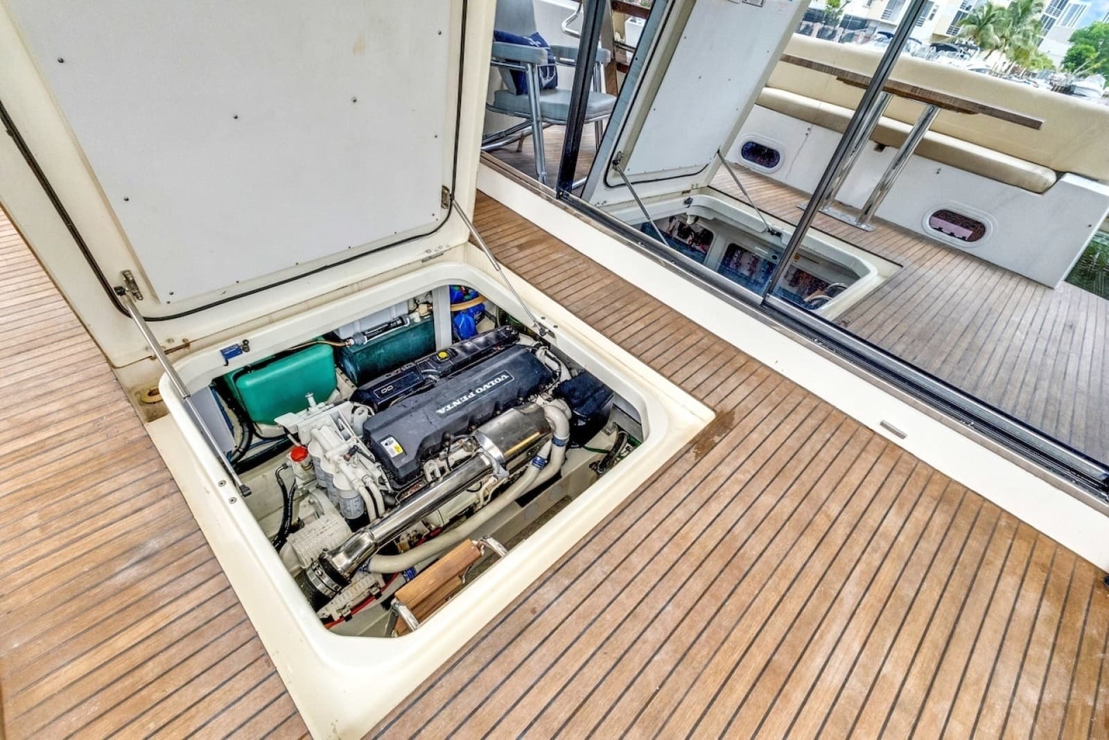 2011 Prestige 60 - Photo 83