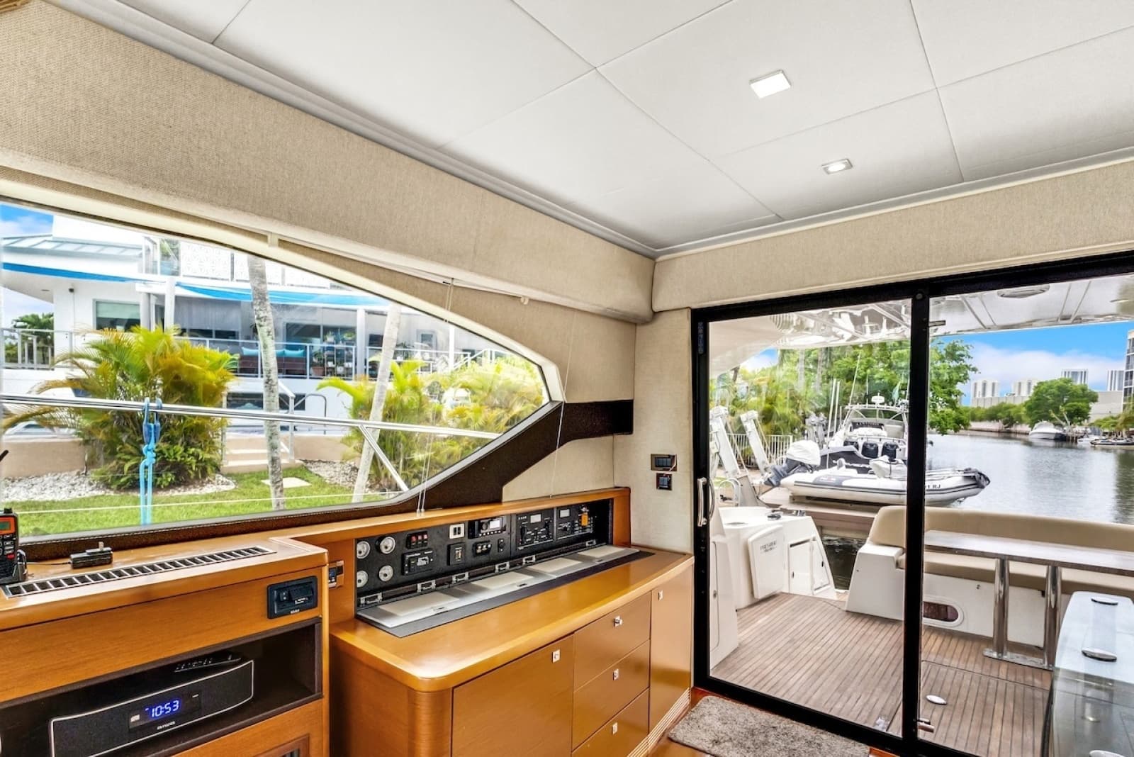 2011 Prestige 60 - Photo 32