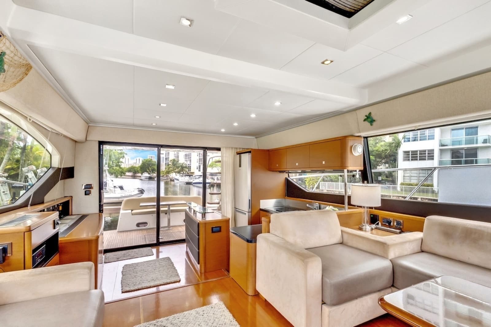2011 Prestige 60 - Photo 45