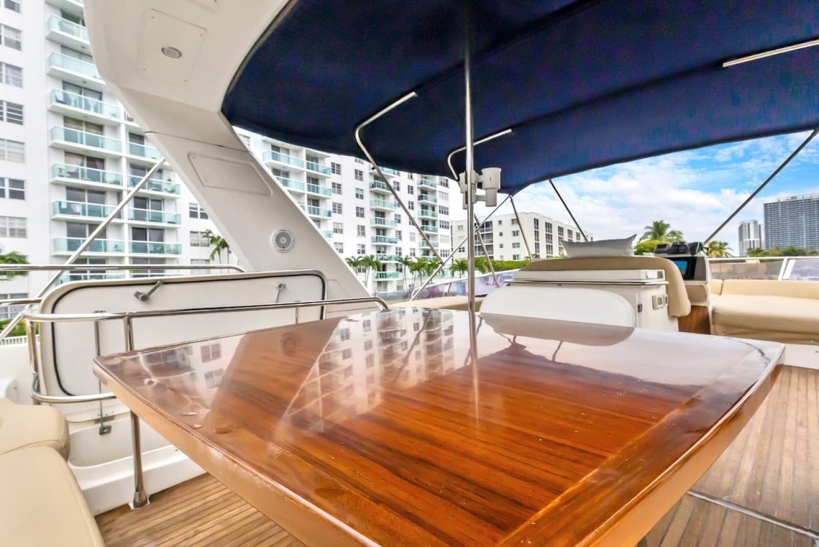 2011 Prestige 60 - Photo 18