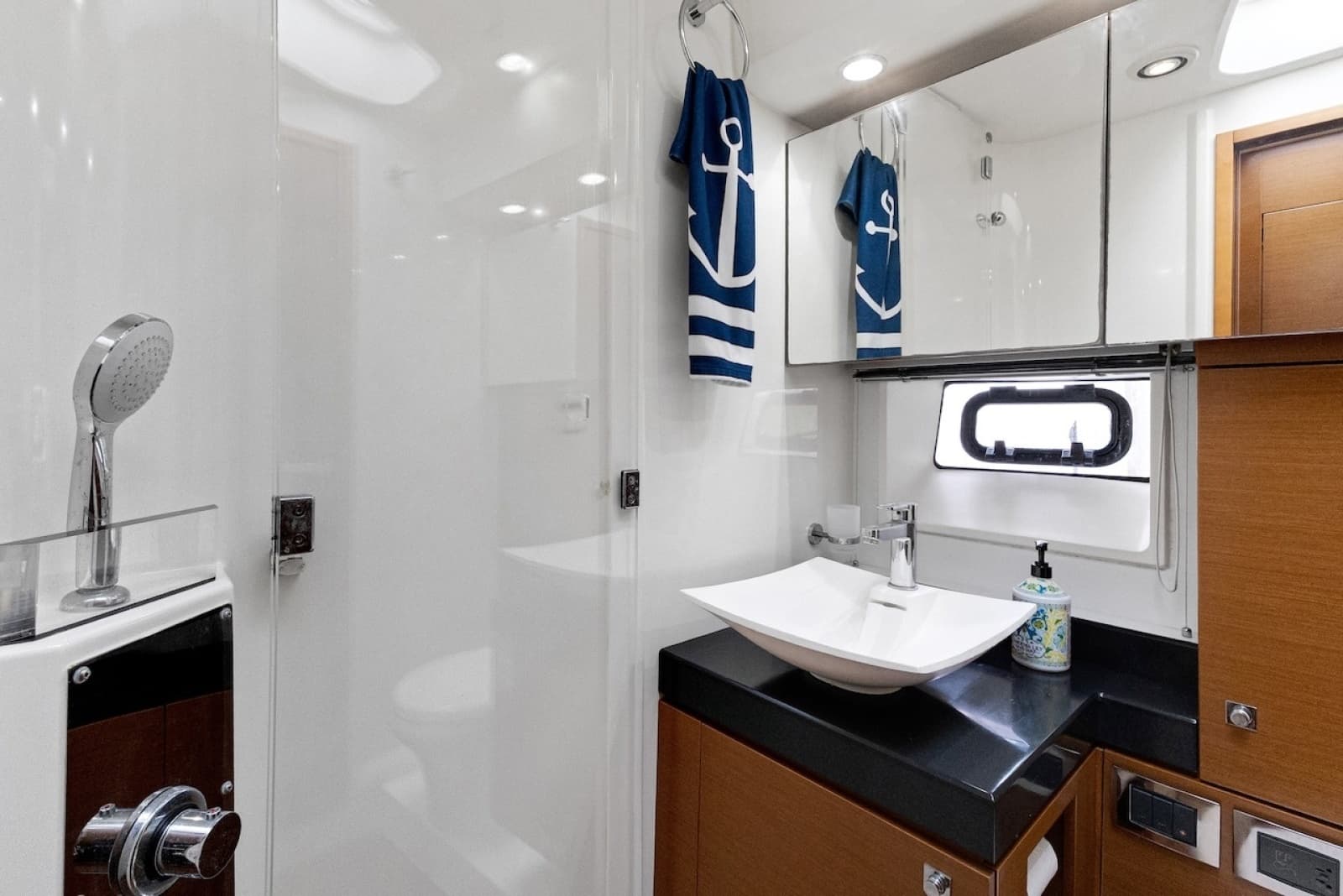 2011 Prestige 60 - Photo 75