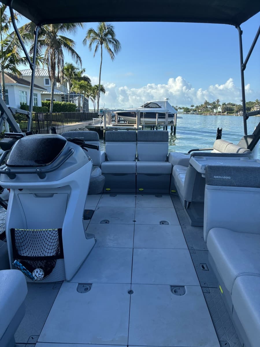 2024 Sea-Doo Switch - Photo 10