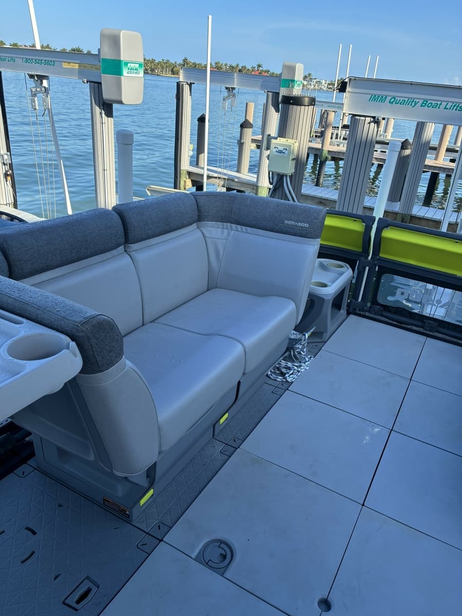 2024 Sea-Doo Switch - Photo 11