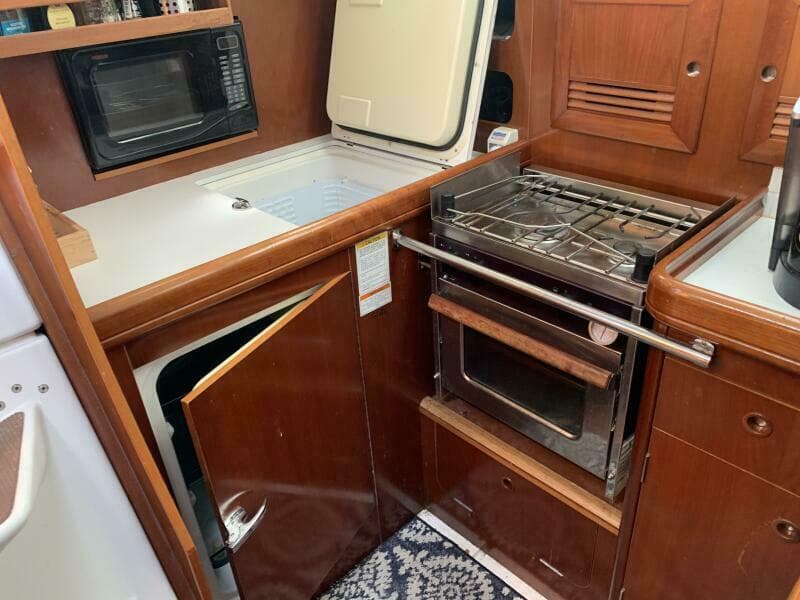 2004 Beneteau Oceanis 393 - Photo 10