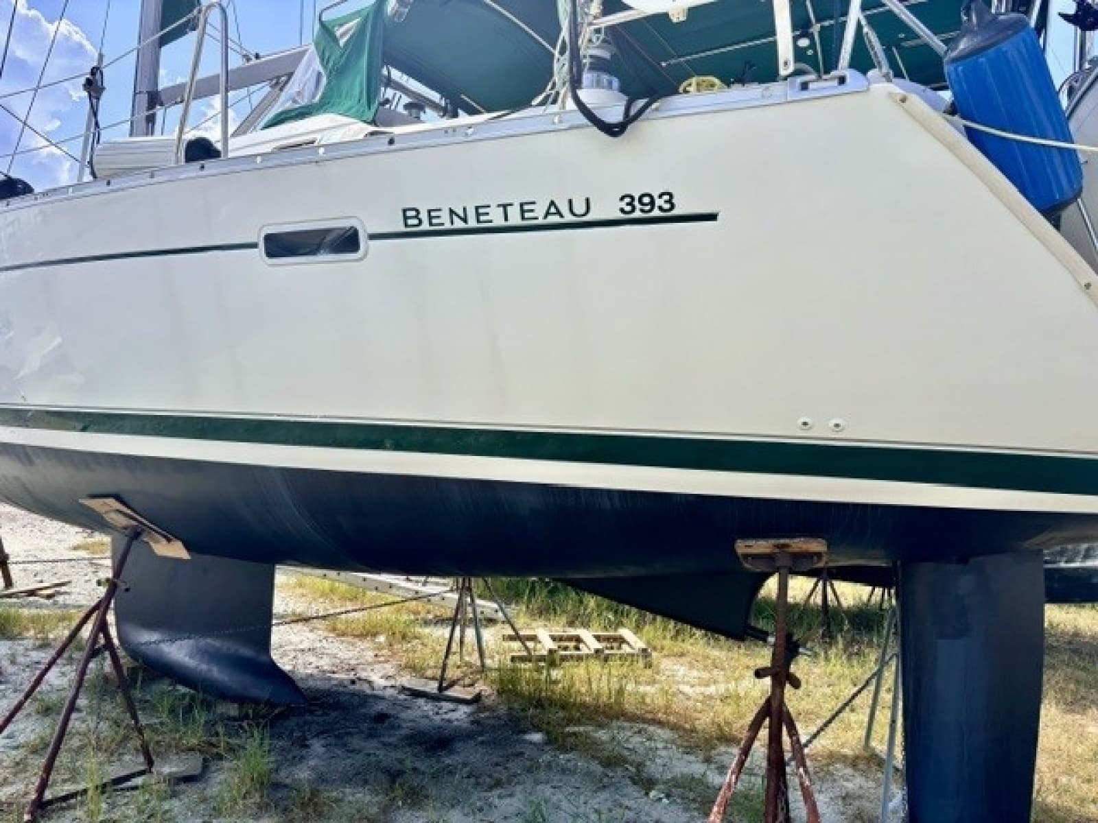 2004 Beneteau Oceanis 393 - Photo 28