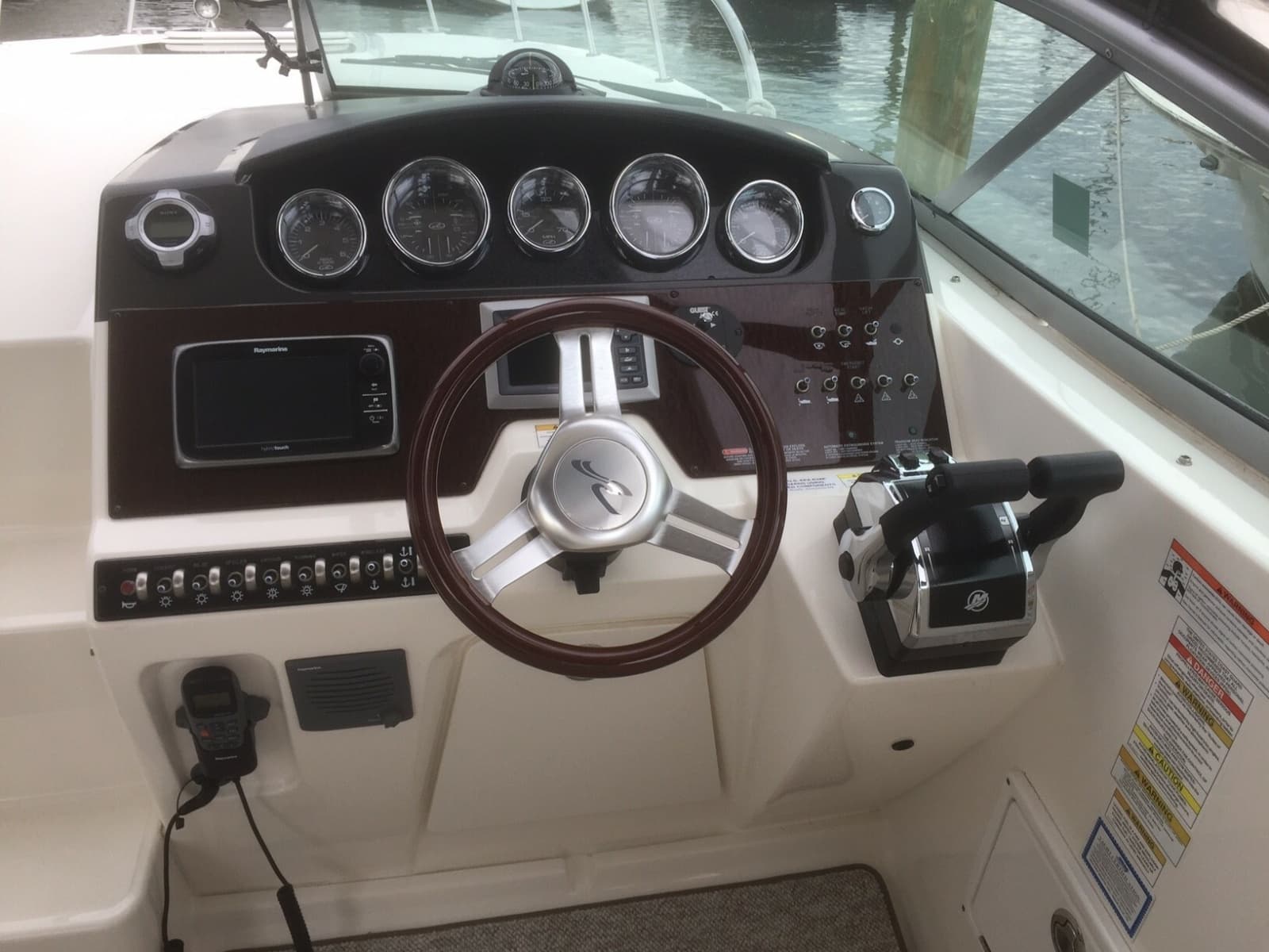 2012 Sea Ray 310DA - Photo 6