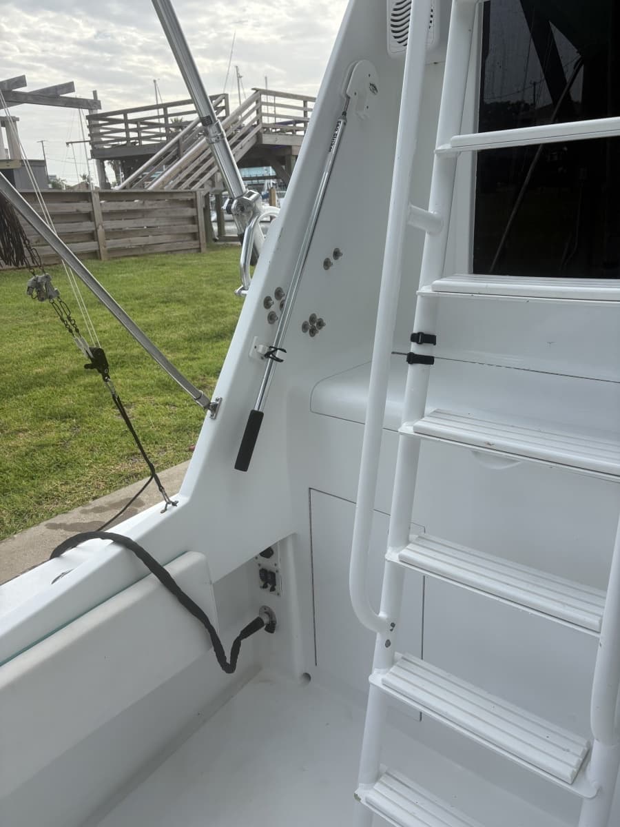 1972 Hatteras Convertible - Photo 5