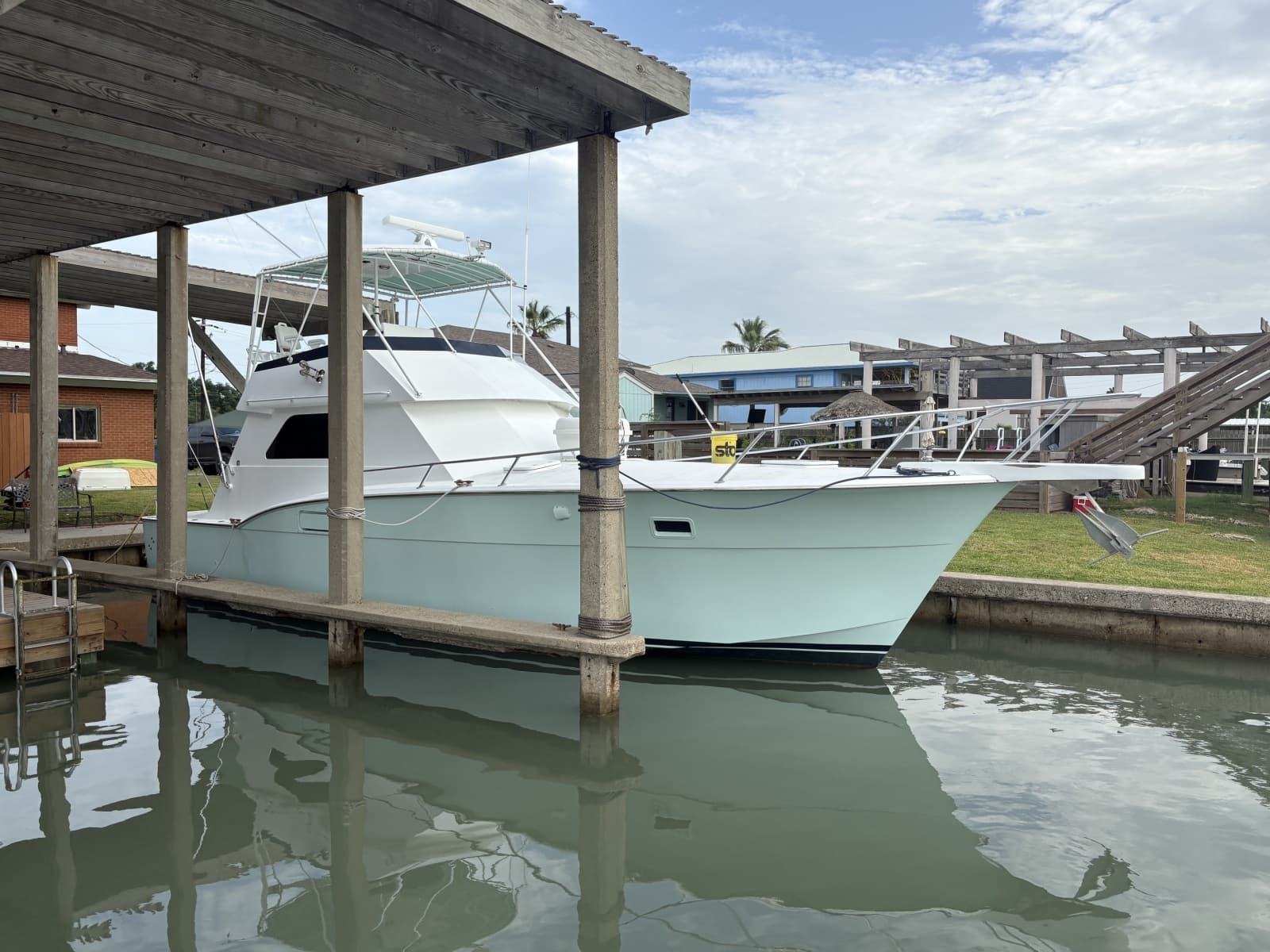 1972 Hatteras Convertible - Photo 3