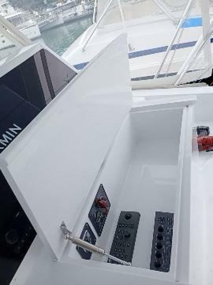 1998 American Custom Yachts  - Photo 14