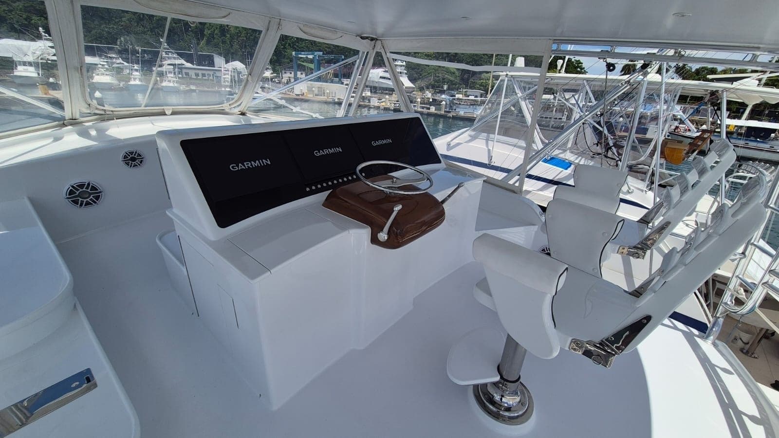 1998 American Custom Yachts  - Photo 12