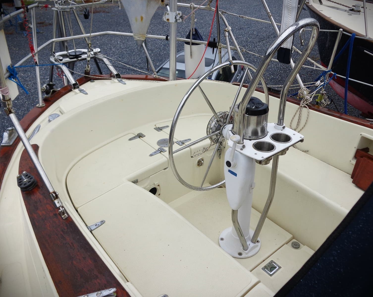 1998 Pacific Seacraft 37 - Photo 2