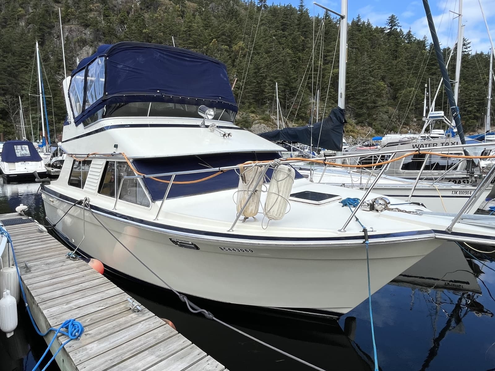 1989 Tollycraft 30' Sport Cruiser - Photo 4