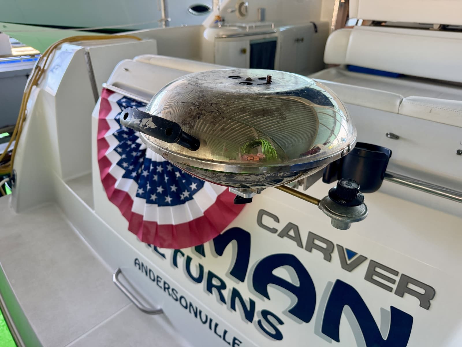 1996 Carver 310 Mid Cabin Express - Photo 30