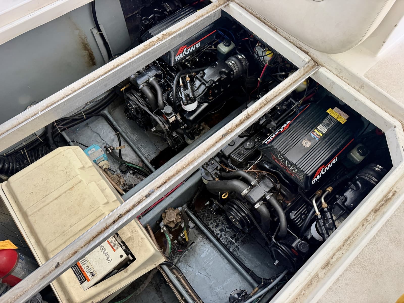 1996 Carver 310 Mid Cabin Express - Photo 120