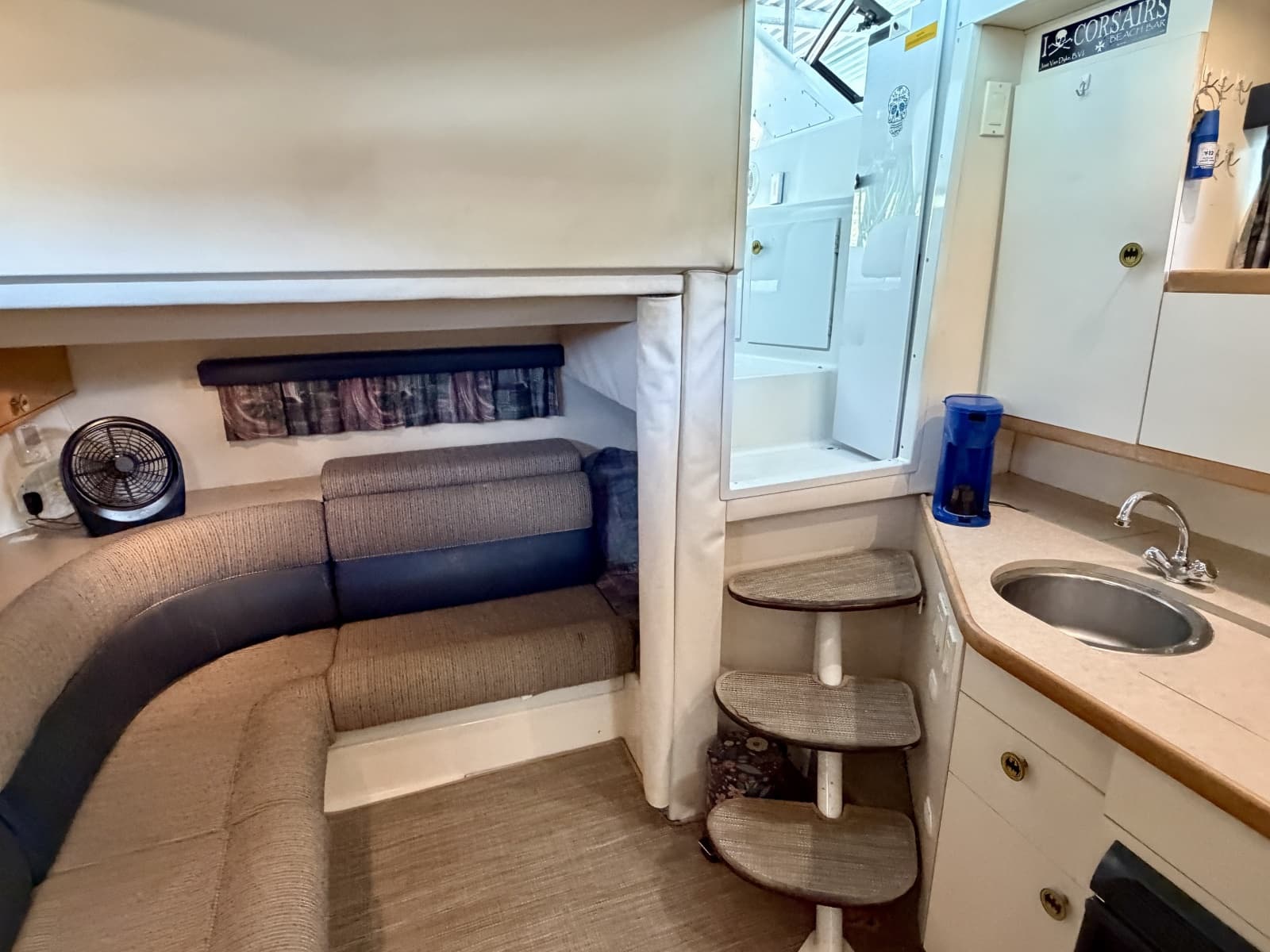 1996 Carver 310 Mid Cabin Express - Photo 98
