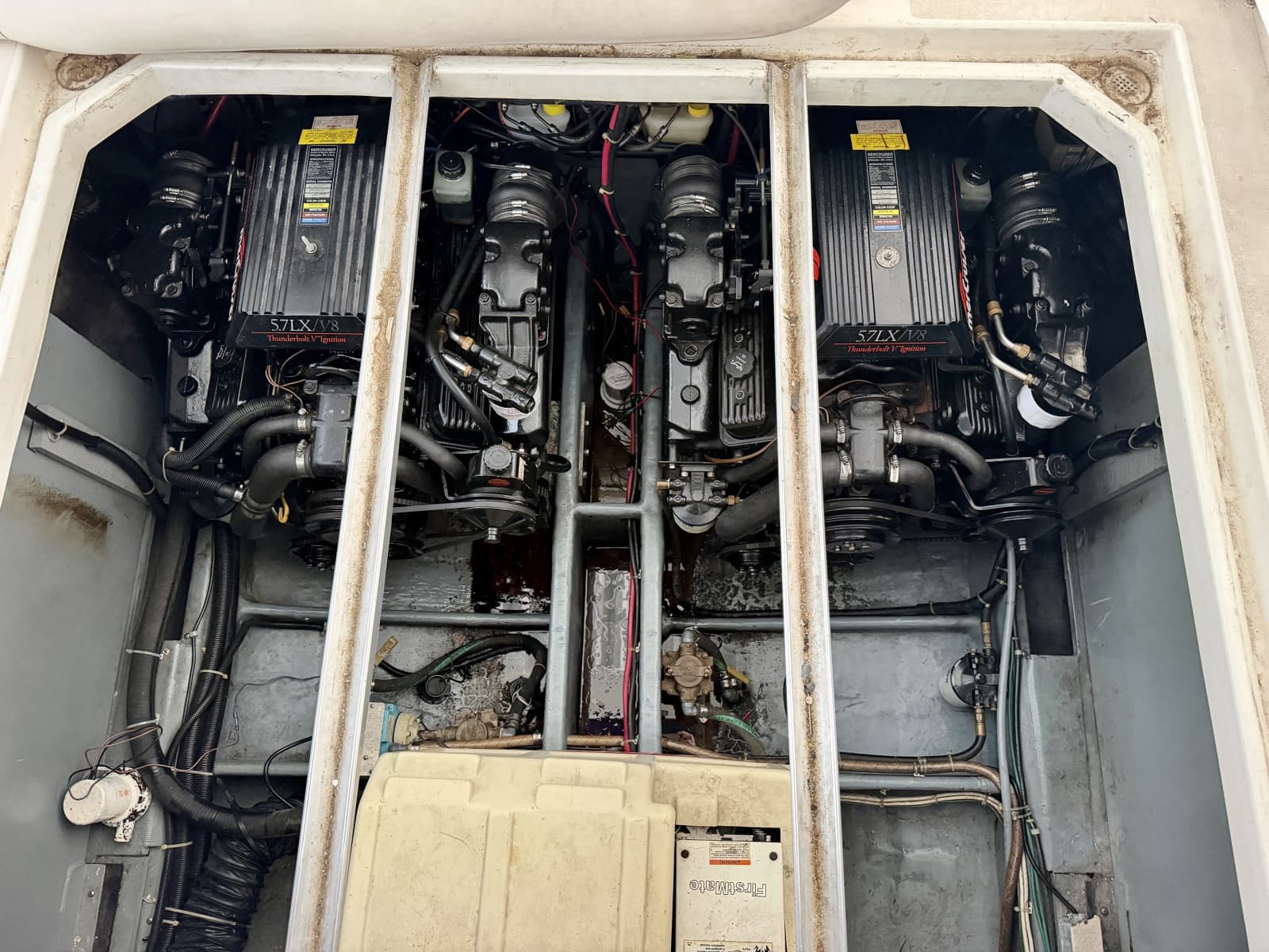 1996 Carver 310 Mid Cabin Express - Photo 107