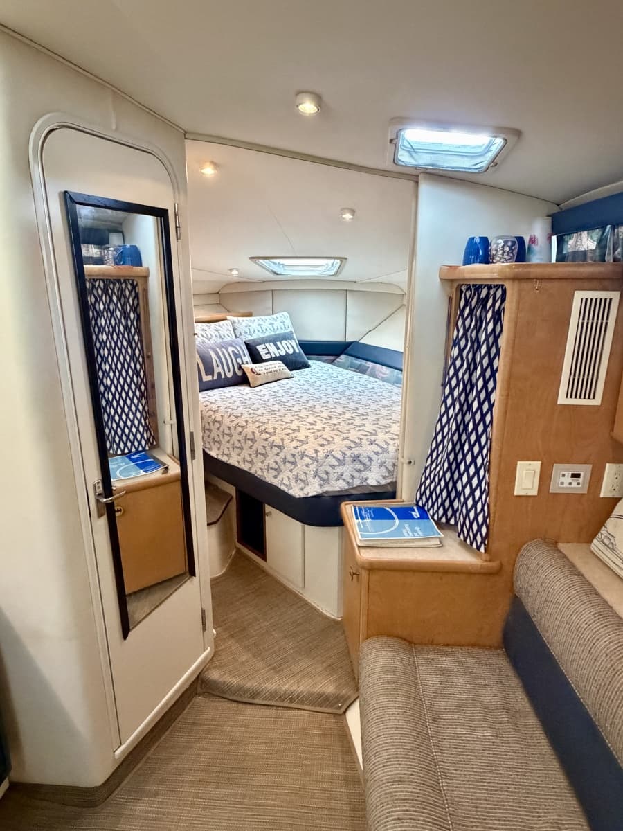 1996 Carver 310 Mid Cabin Express - Photo 74