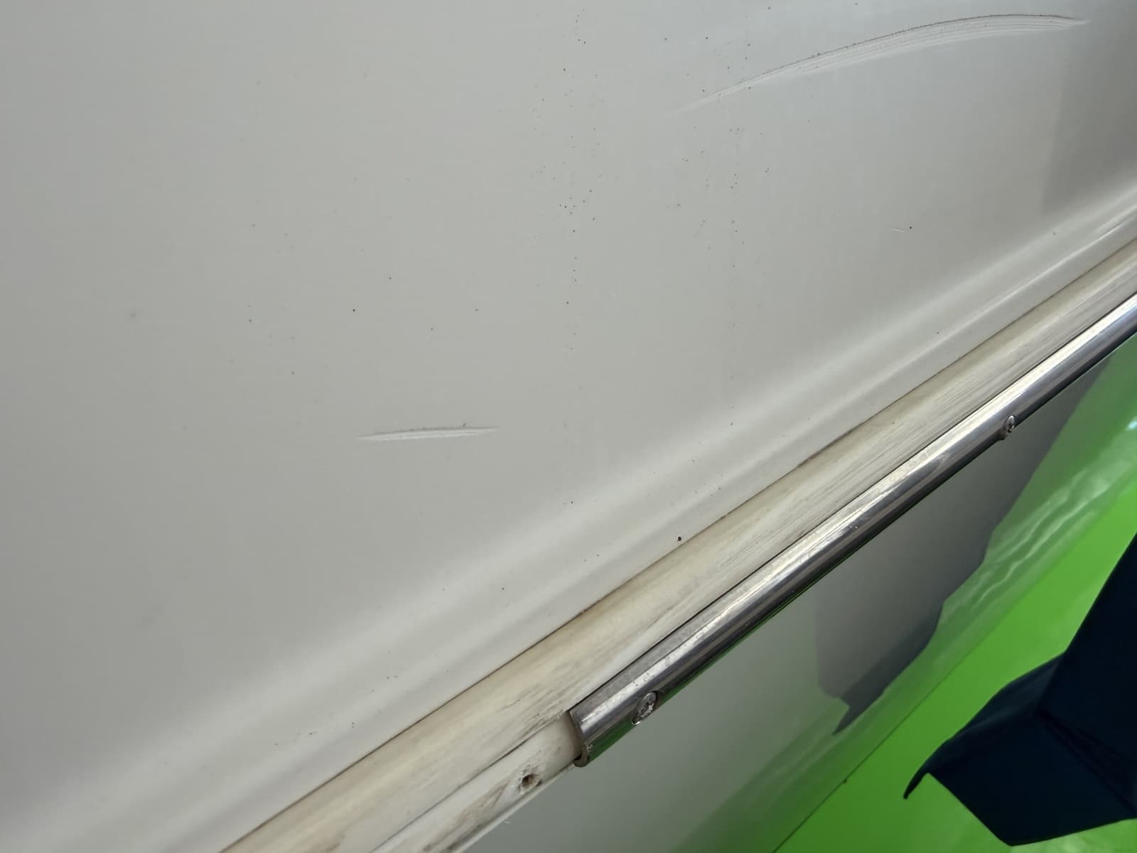 1996 Carver 310 Mid Cabin Express - Photo 147