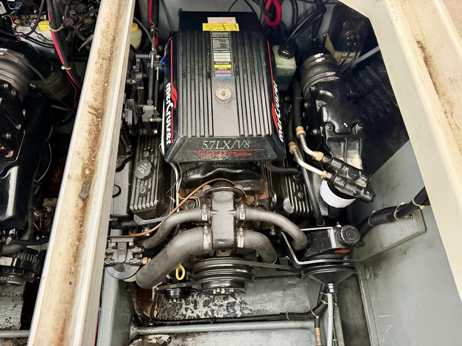 1996 Carver 310 Mid Cabin Express - Photo 108