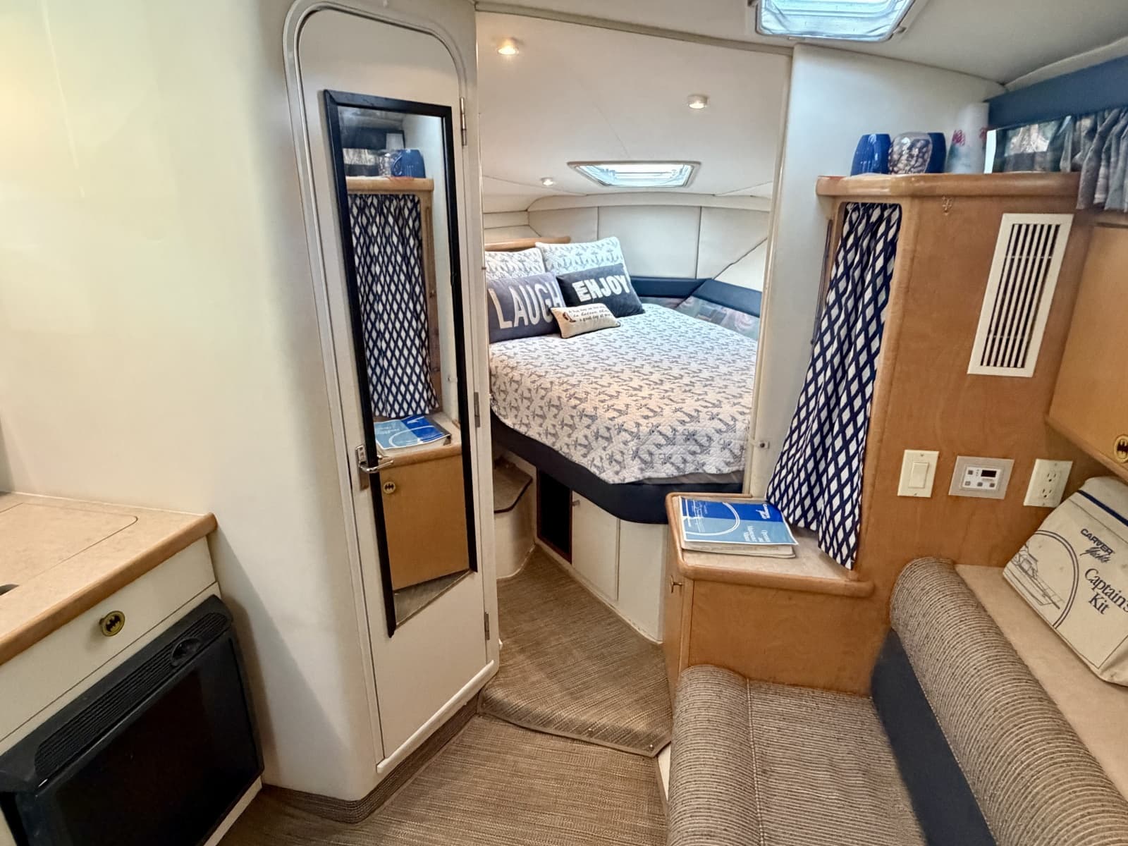 1996 Carver 310 Mid Cabin Express - Photo 73