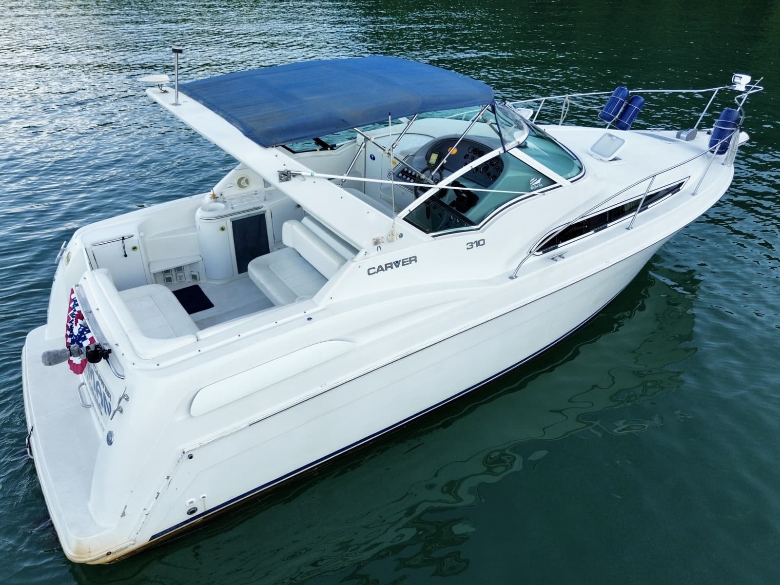 1996 Carver 310 Mid Cabin Express - Photo 19