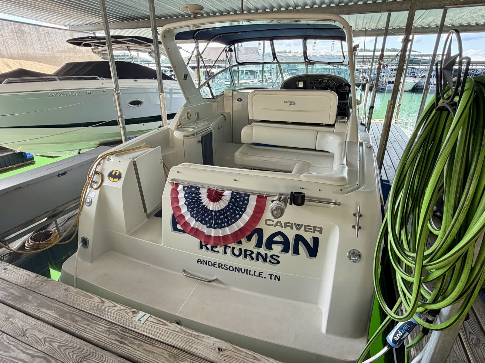 1996 Carver 310 Mid Cabin Express - Photo 27