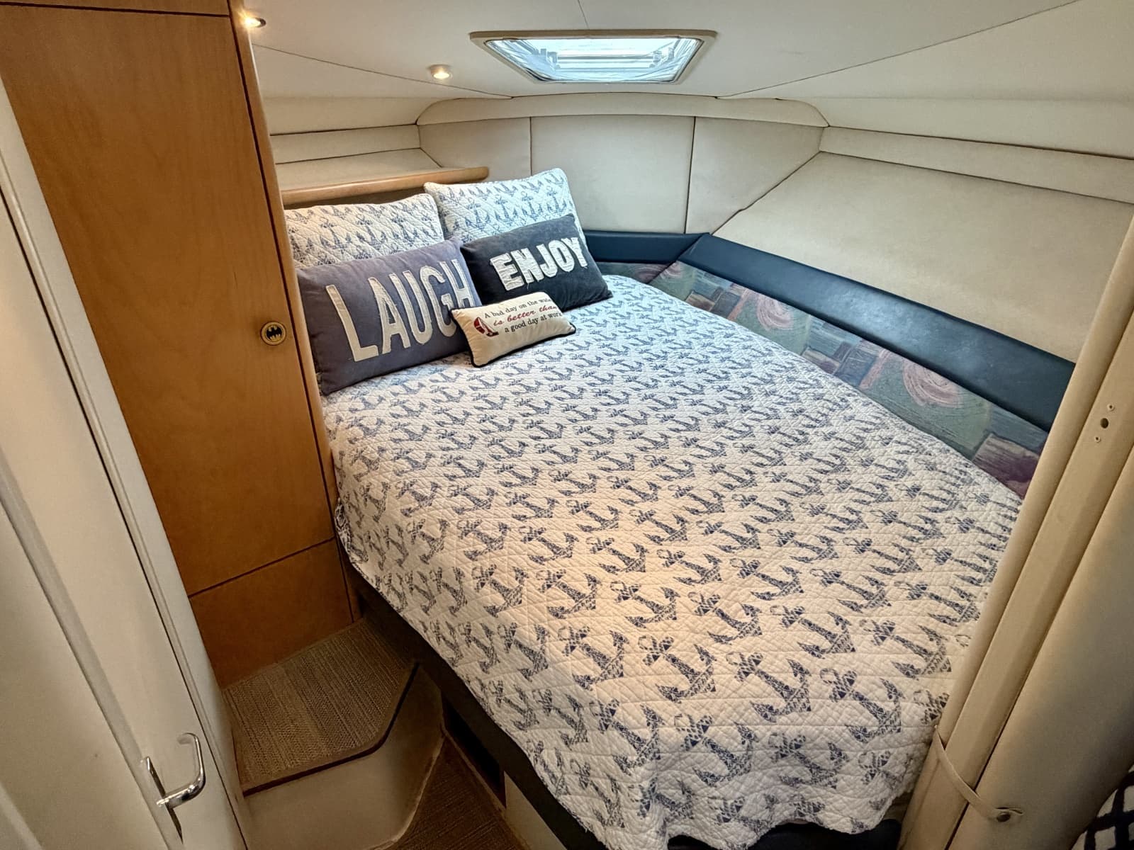 1996 Carver 310 Mid Cabin Express - Photo 80