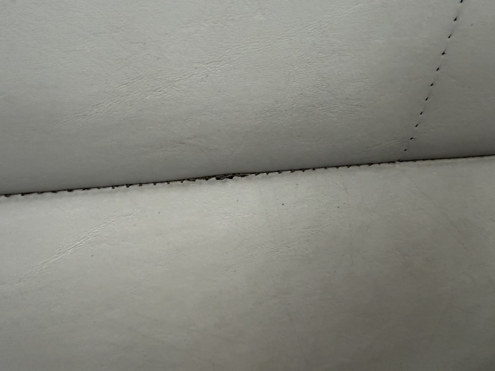 1996 Carver 310 Mid Cabin Express - Photo 129