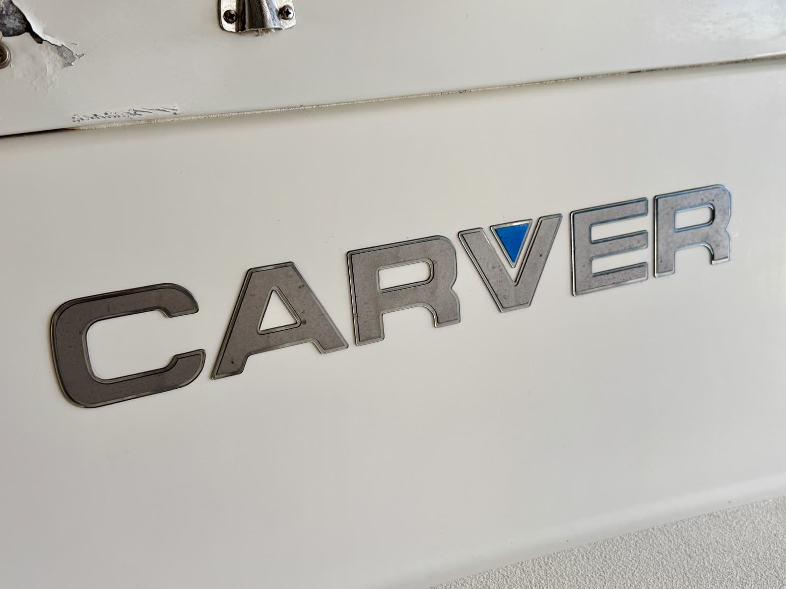 1996 Carver 310 Mid Cabin Express - Photo 203