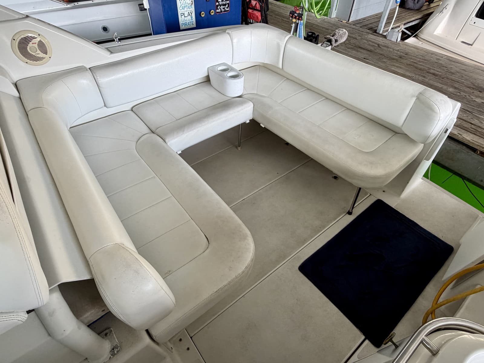 1996 Carver 310 Mid Cabin Express - Photo 35