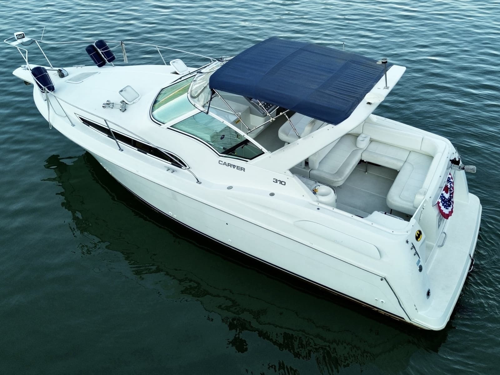 1996 Carver 310 Mid Cabin Express - Photo 2