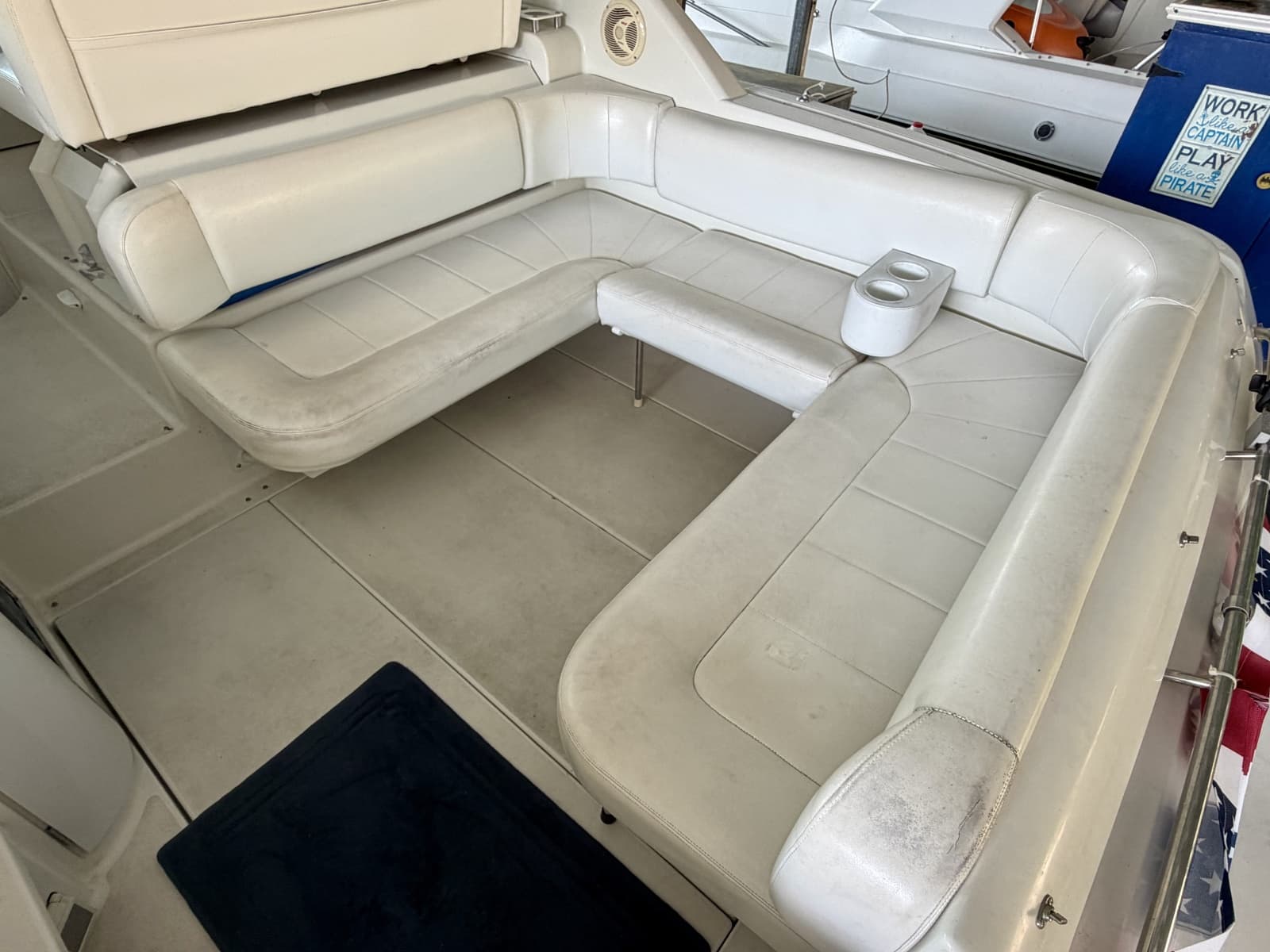 1996 Carver 310 Mid Cabin Express - Photo 33