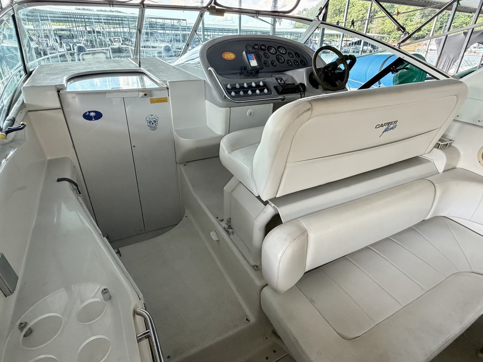 1996 Carver 310 Mid Cabin Express - Photo 40