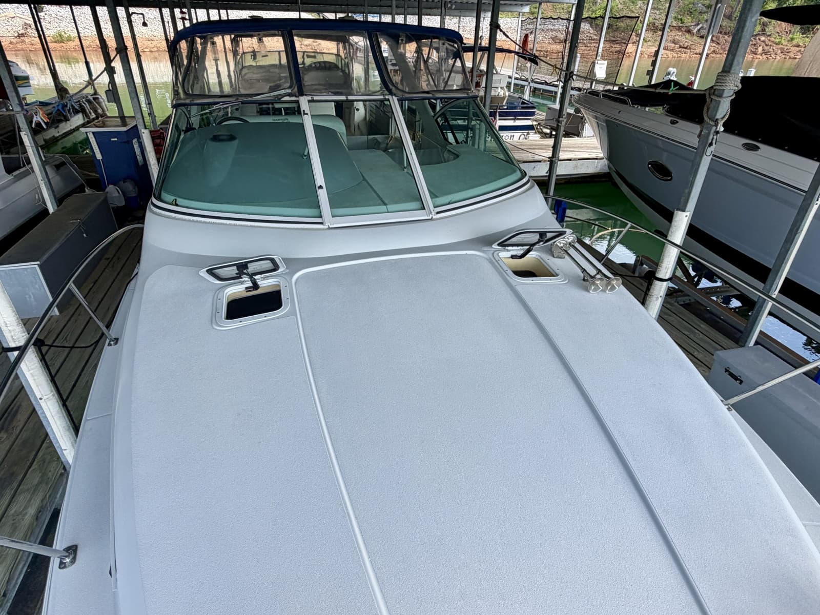 1996 Carver 310 Mid Cabin Express - Photo 57