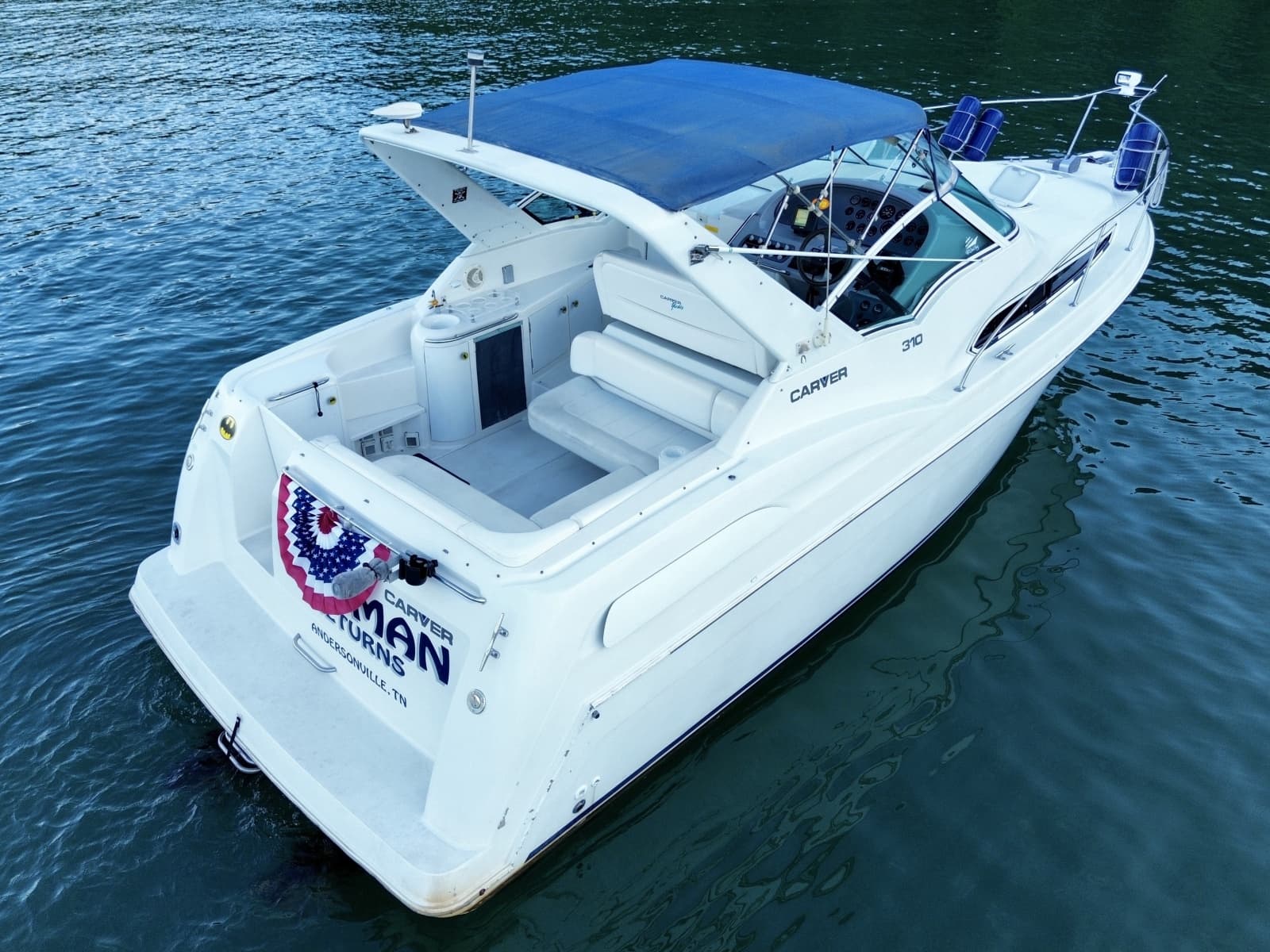 1996 Carver 310 Mid Cabin Express - Photo 18