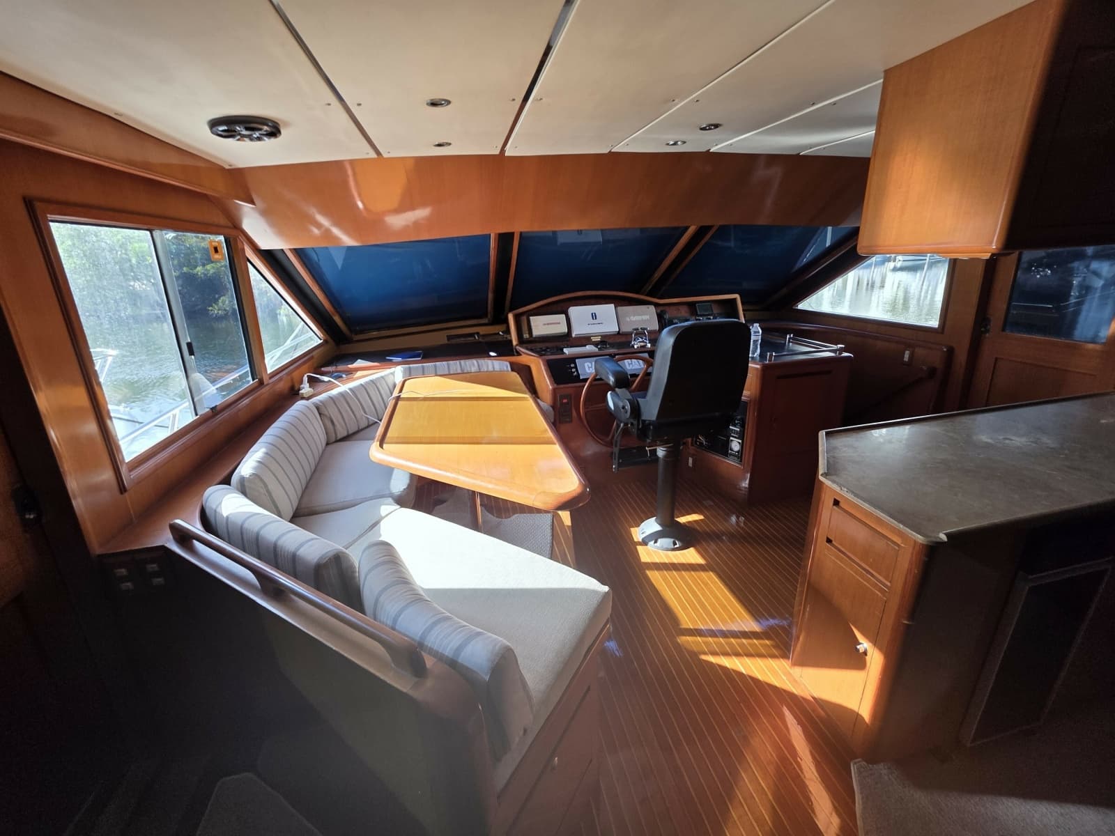 2000 Ocean Alexander 60 Trawler - Photo 8