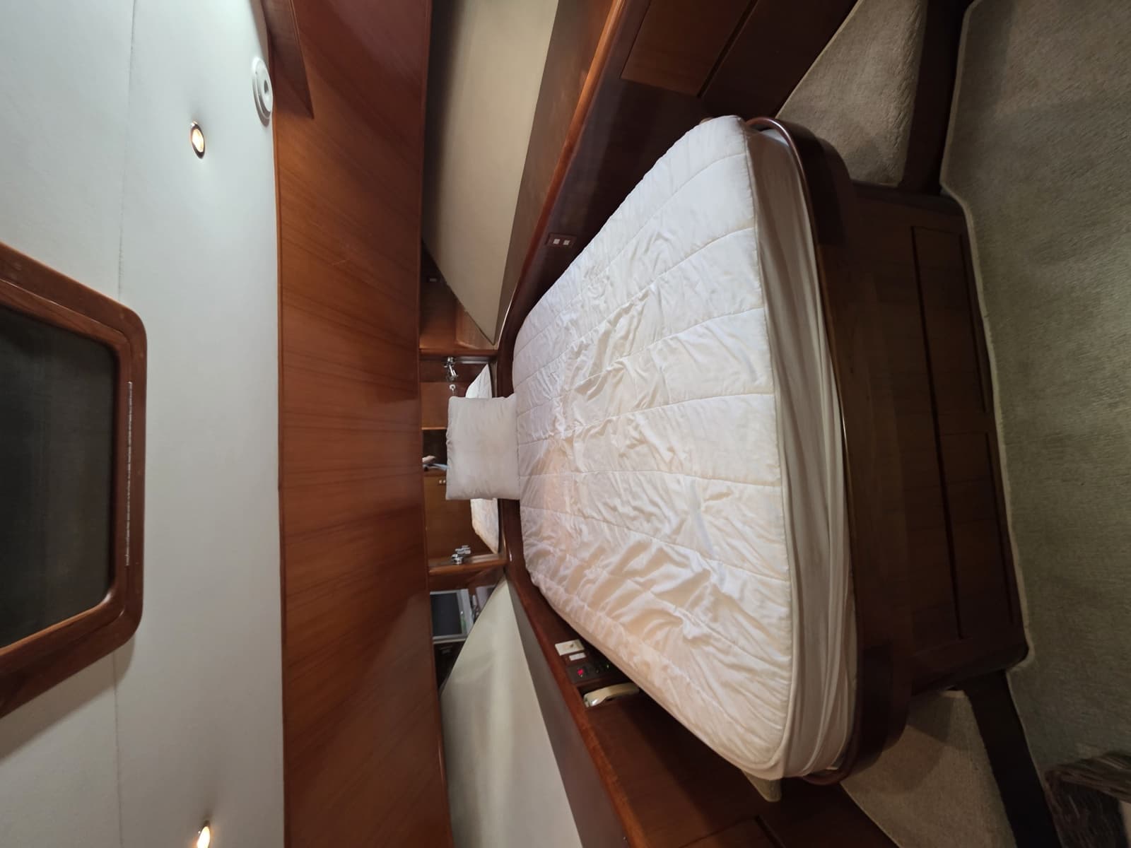 2000 Ocean Alexander 60 Trawler - Photo 41