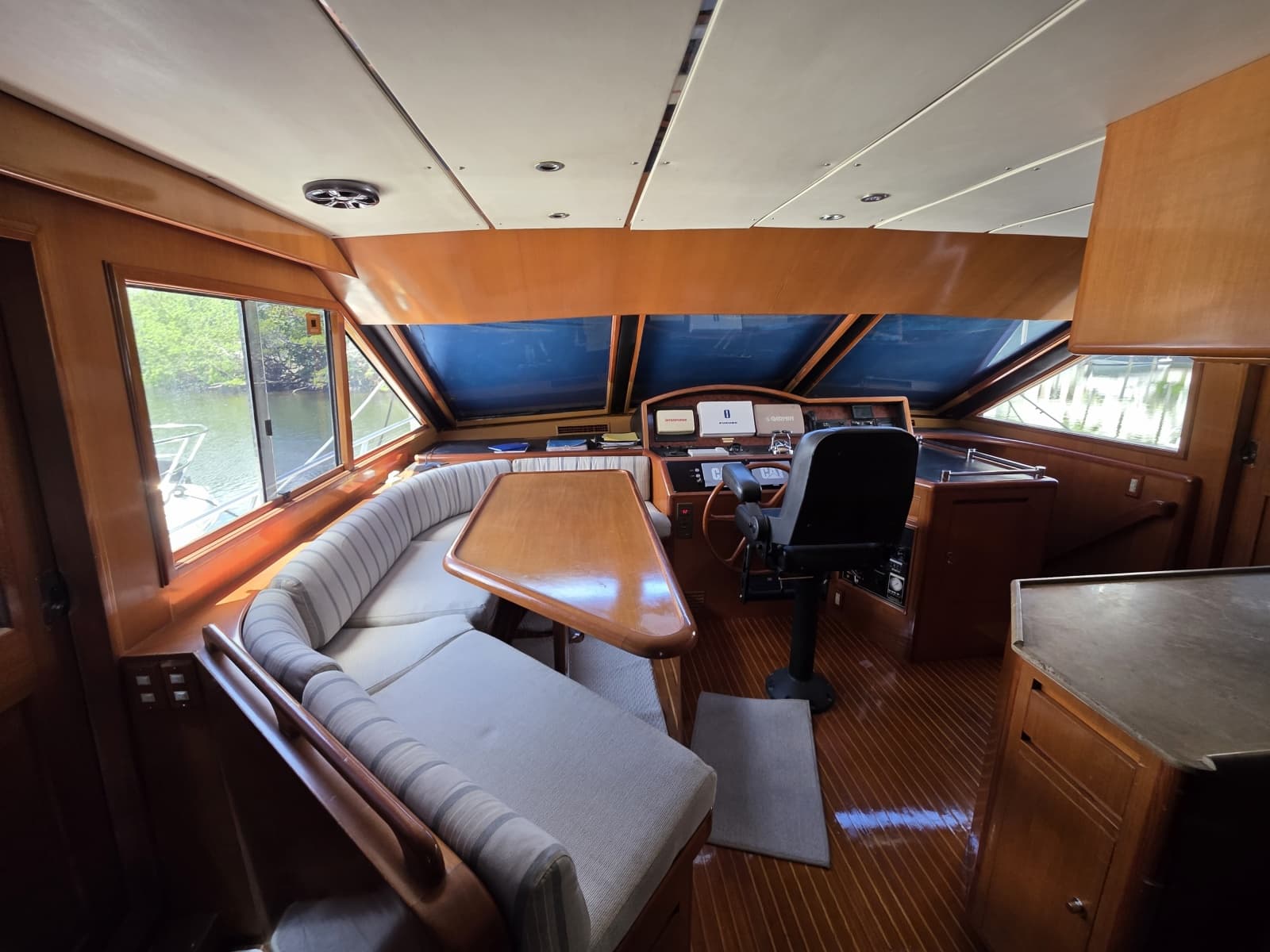 2000 Ocean Alexander 60 Trawler - Photo 25