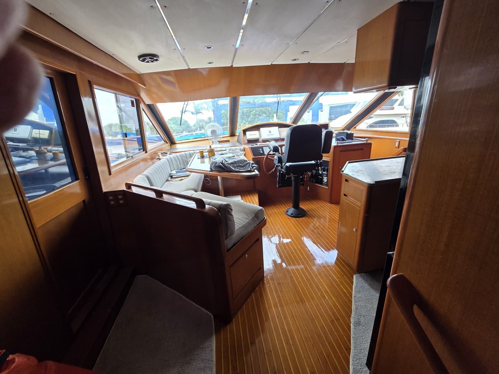 2000 Ocean Alexander 60 Trawler - Photo 17
