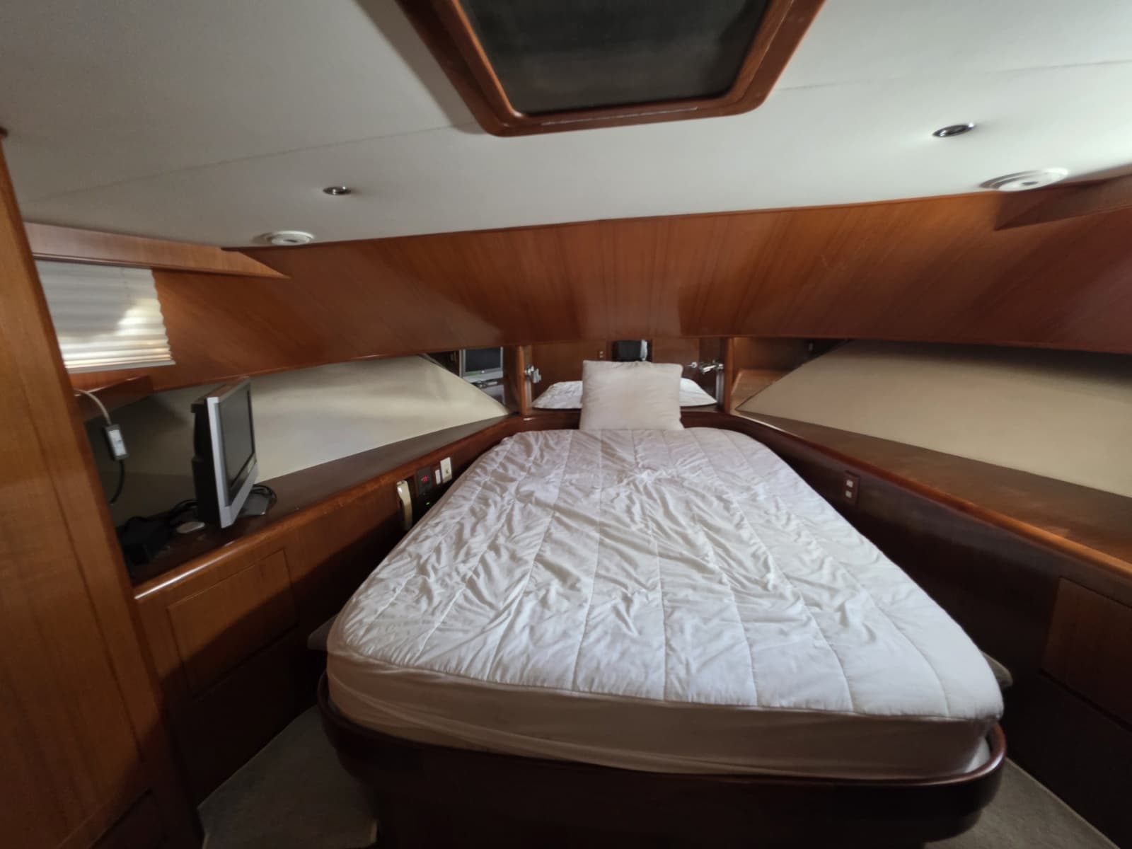 2000 Ocean Alexander 60 Trawler - Photo 36