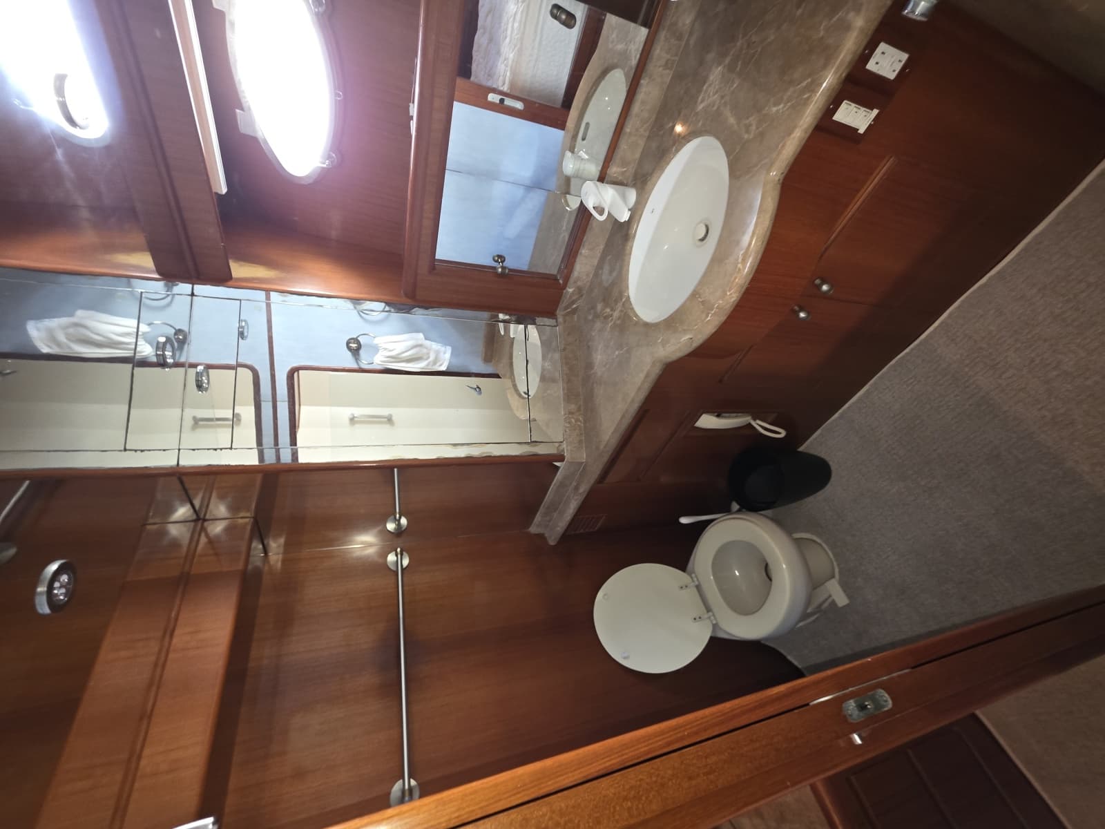 2000 Ocean Alexander 60 Trawler - Photo 33