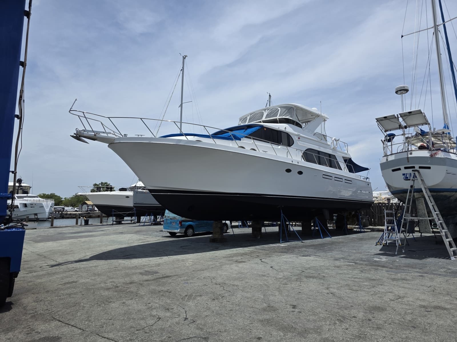 2000 Ocean Alexander 60 Trawler - Photo 2