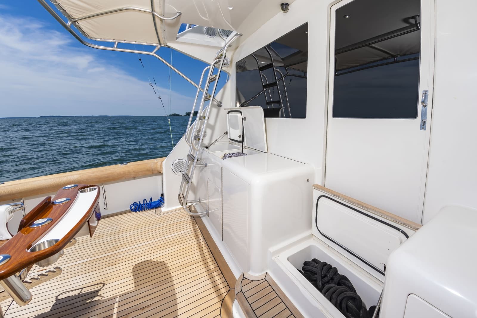 1999 Viking 55 Convertible Sportfish - Photo 19