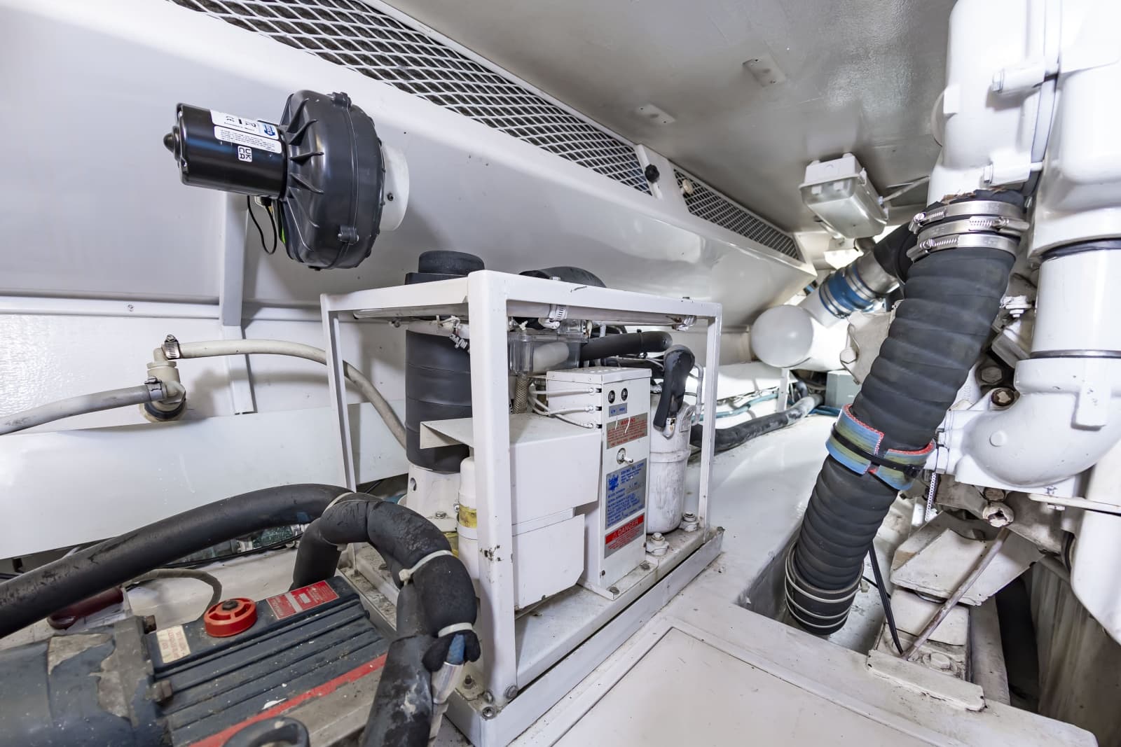 1999 Viking 55 Convertible Sportfish - Photo 59