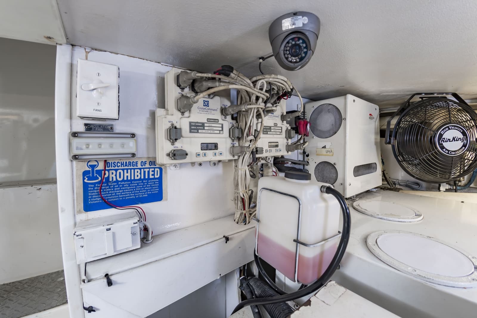 1999 Viking 55 Convertible Sportfish - Photo 62