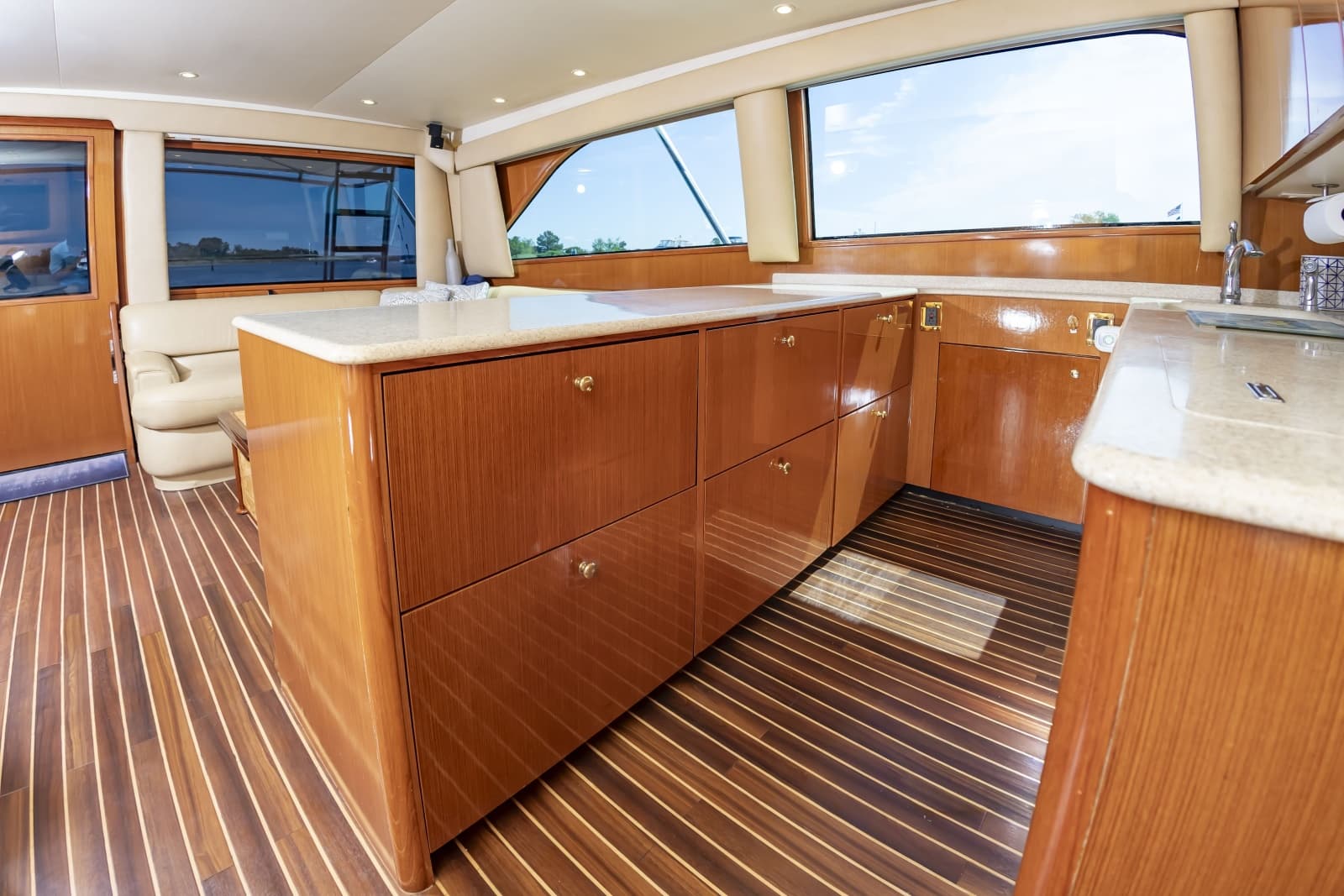 1999 Viking 55 Convertible Sportfish - Photo 33