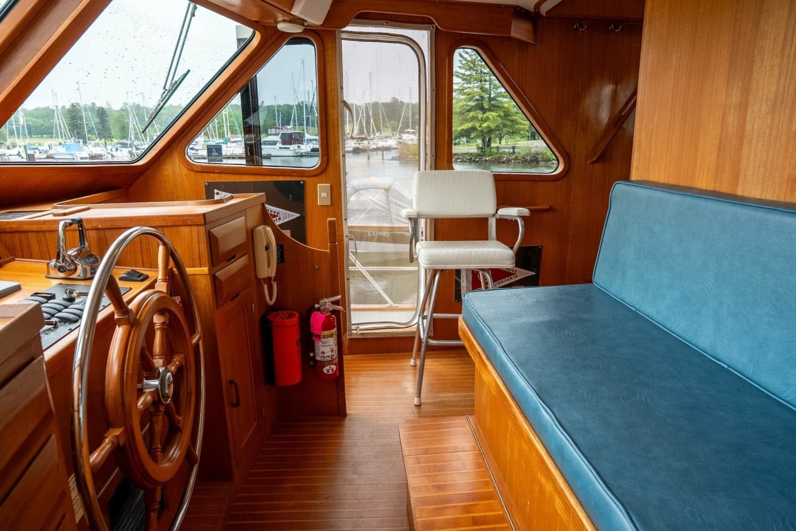 1988 DeFever 53 Performance Offshore Cruiser - Photo 42