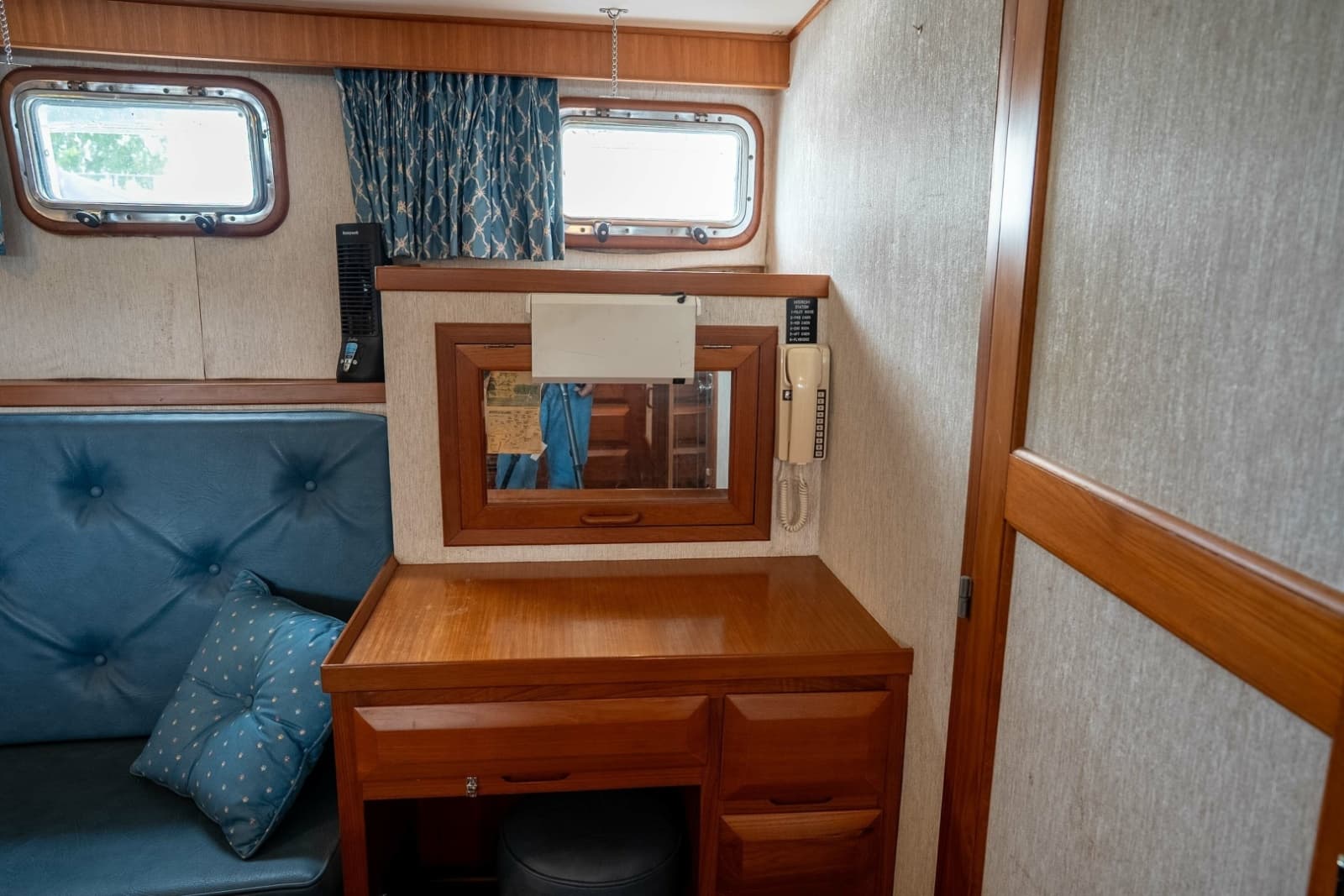 1988 DeFever 53 Performance Offshore Cruiser - Photo 59